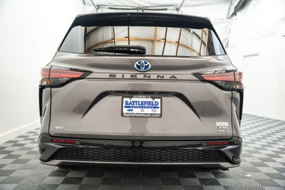2022 Toyota Sienna XSE 7 Passenger
