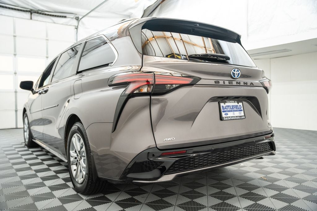 2022 Toyota Sienna XSE 7 Passenger