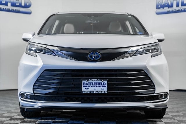 2023 Toyota Sienna XLE 7 Passenger