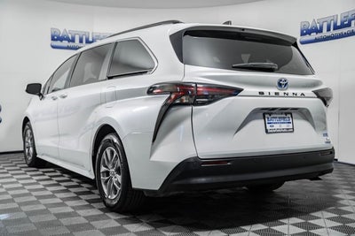 2023 Toyota Sienna XLE 7 Passenger