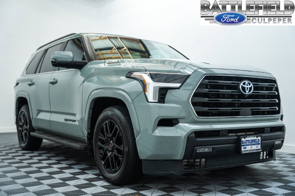 2024 Toyota Sequoia SR5