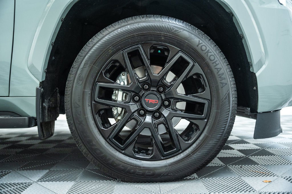 2024 Toyota Sequoia SR5