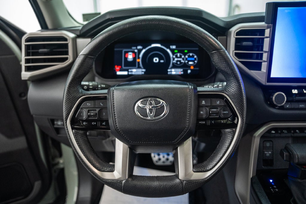 2024 Toyota Sequoia SR5