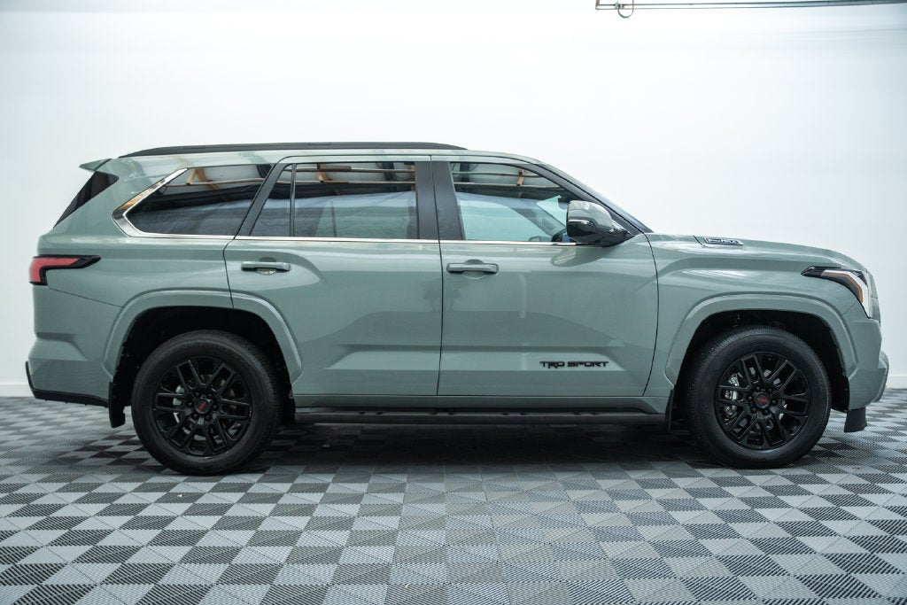 2024 Toyota Sequoia SR5