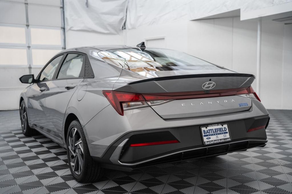 2025 Hyundai Elantra SEL Sport
