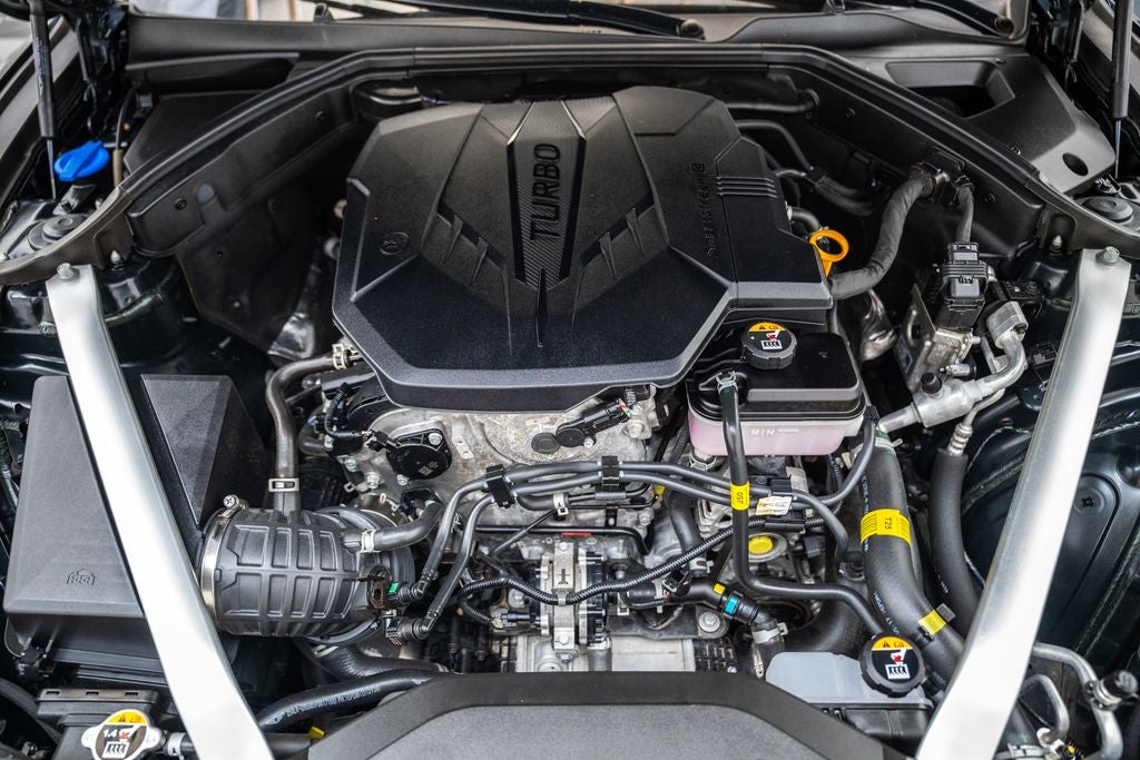 2025 Genesis G70 2.5T