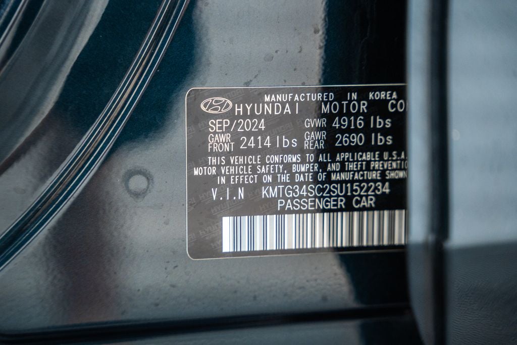 2025 Genesis G70 2.5T