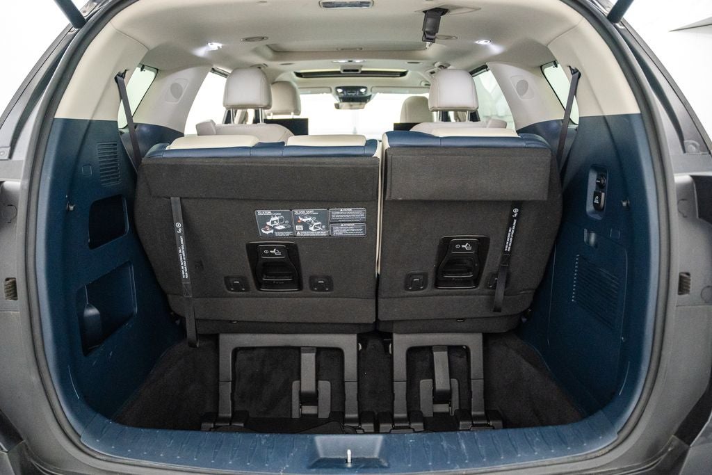 2025 Kia Carnival SX