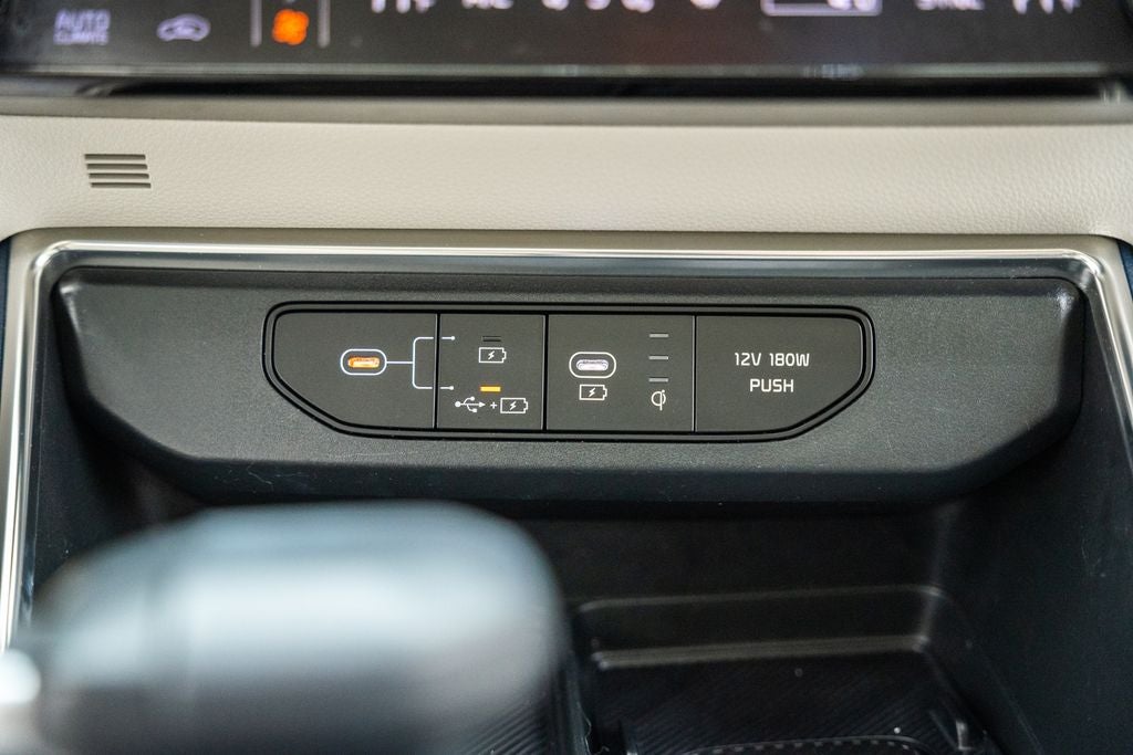 2025 Kia Carnival SX