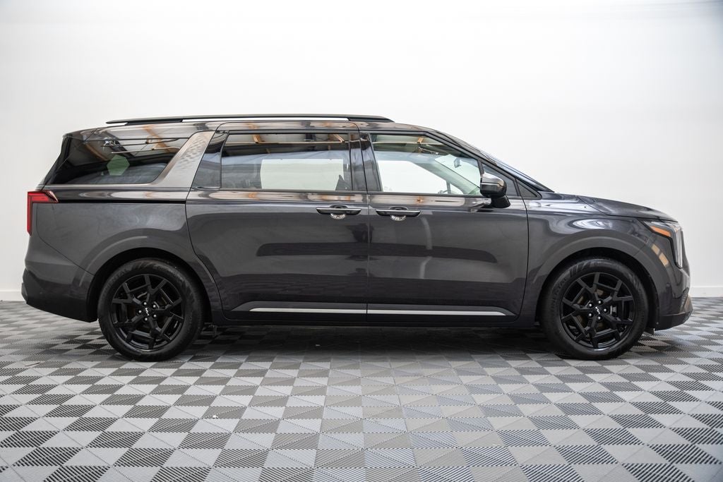 2025 Kia Carnival SX