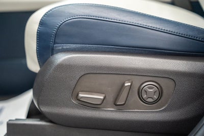 2025 Kia Carnival SX