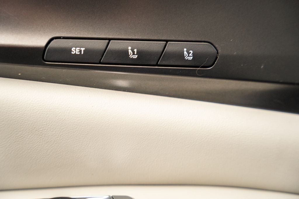 2025 Kia Carnival SX